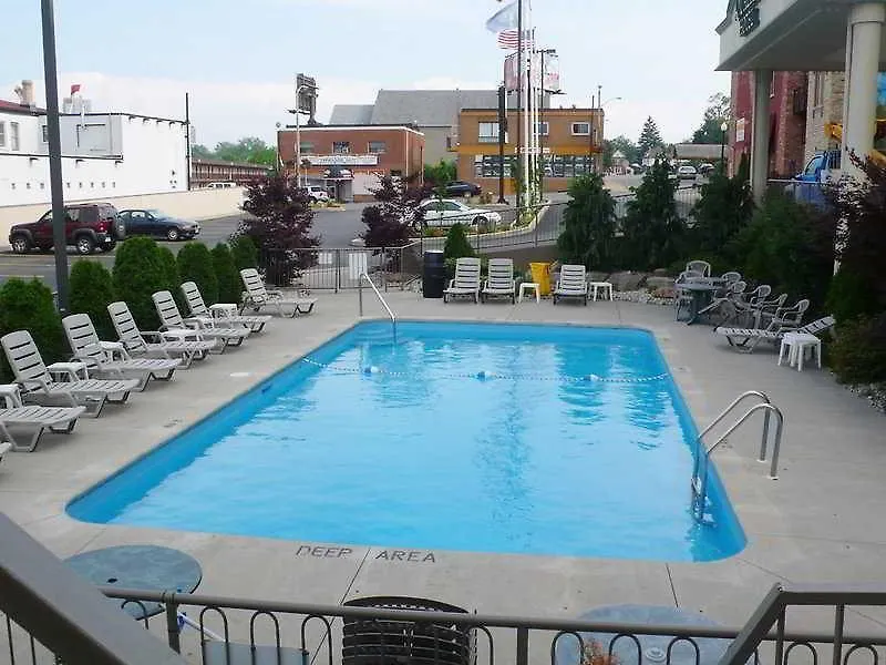 Niagara Plaza Hotel By Fairbridge 3*, Niagara Falls
