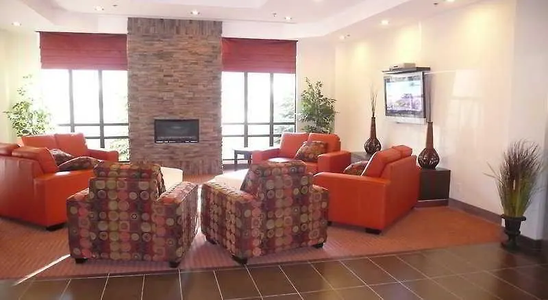 Niagara Plaza Hotel By Fairbridge Canada